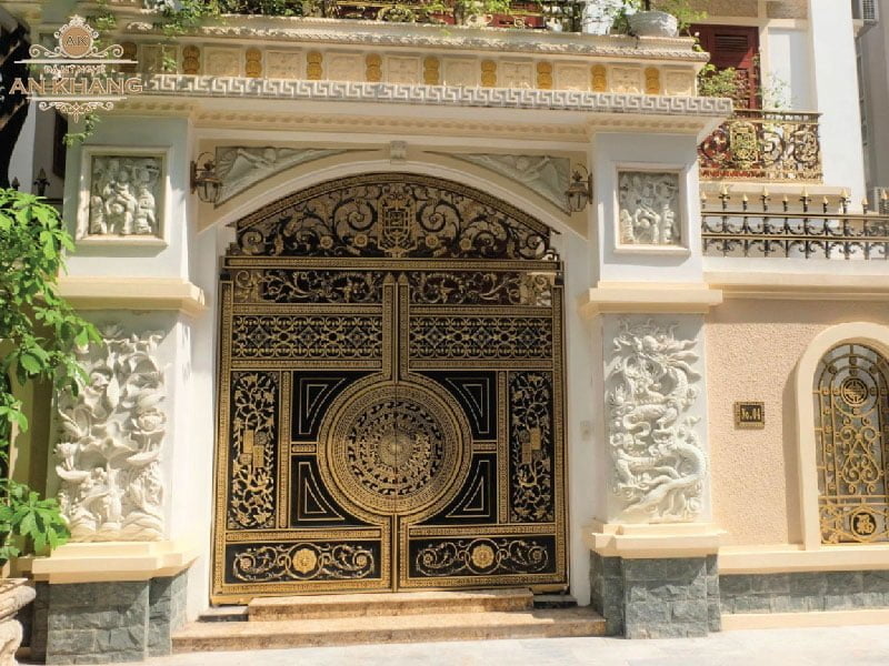 Cổng biệt thự chạm khắc hình rồng