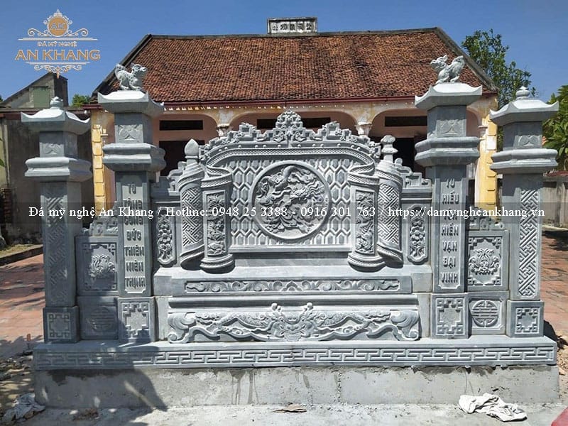 Cuốn thư đá chạm khắc câu đối nhà thờ họ, từ đường