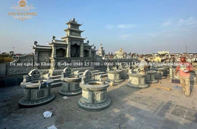 Mẫu lăng mộ tổ với mộ đá tròn
