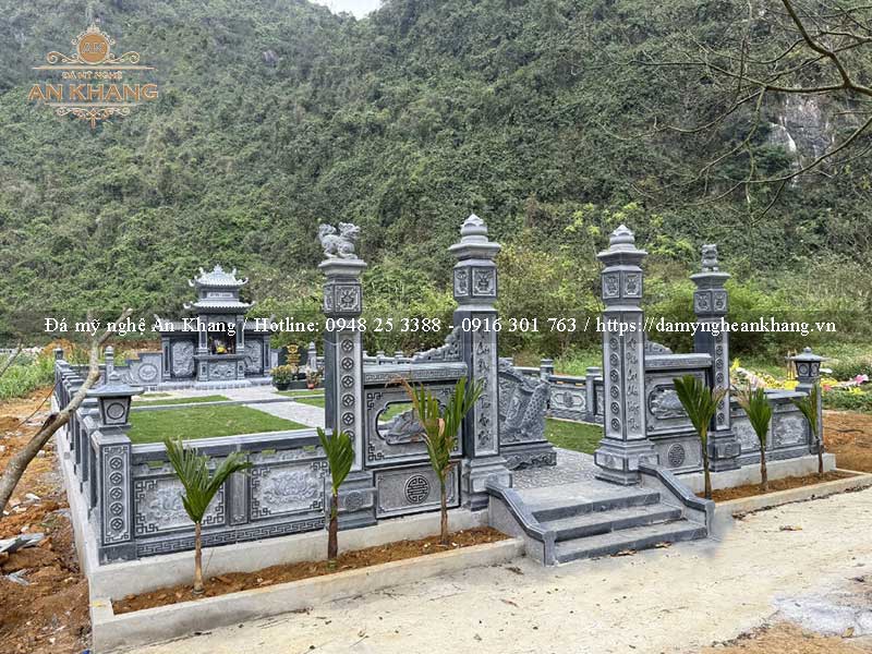 Mẫu lăng mộ đá cổng tứ trụ cho dòng họ, gia tộc