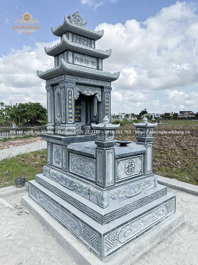 Hoa văn mộ 3 mái đá đế tam cấp