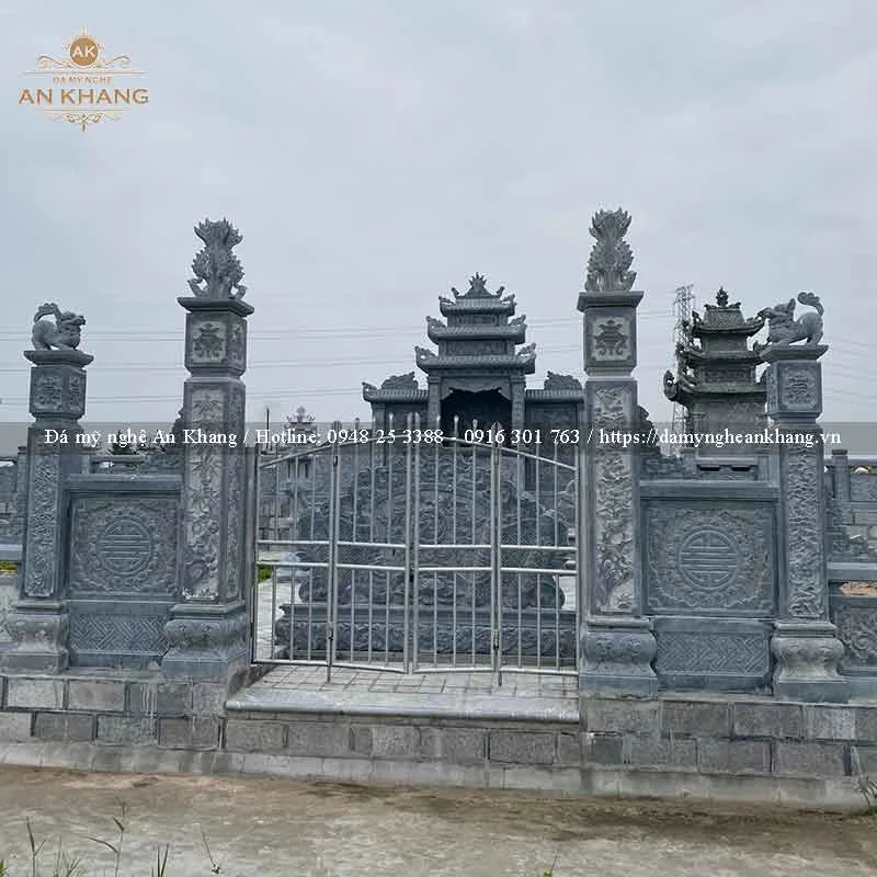 Cuốn thư đá phong thủy trong khuôn viên mẫu lăng mộ đá tại Yên Bái