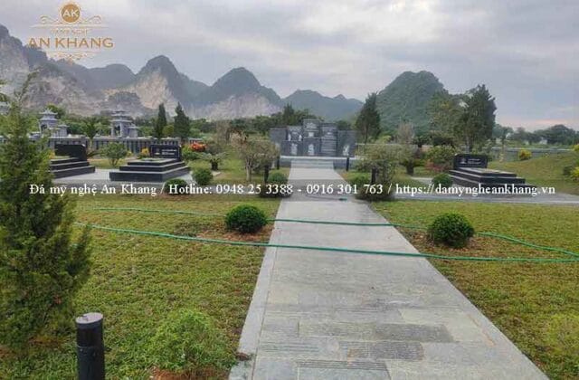 Mẫu lăng mộ đá trong công viên nghĩa trang