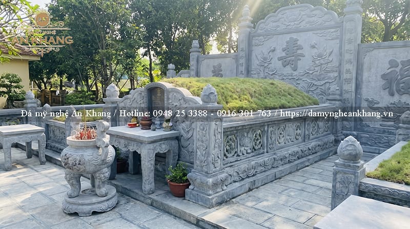 Chi tiết họa tiết hoa văn trên mộ tổ